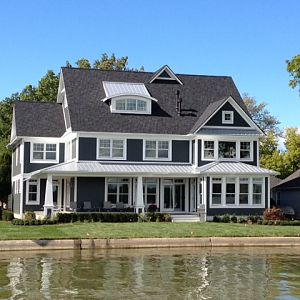 House Lake Side
