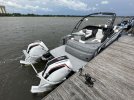 avalon with twin 500Rs.jpg