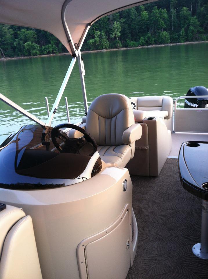 2012 Bennington Pontoon.jpg