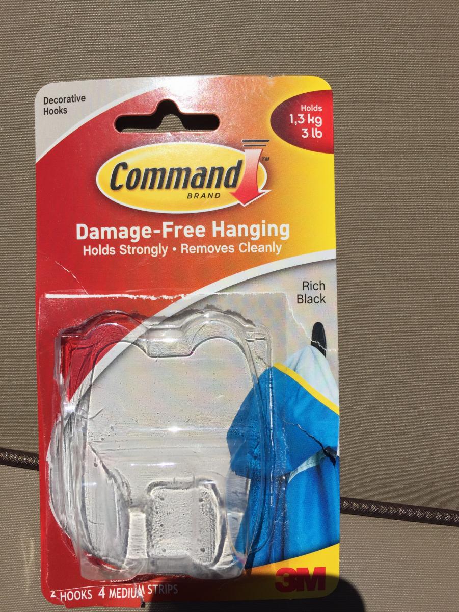 $3.00 garbage bag hanger idea