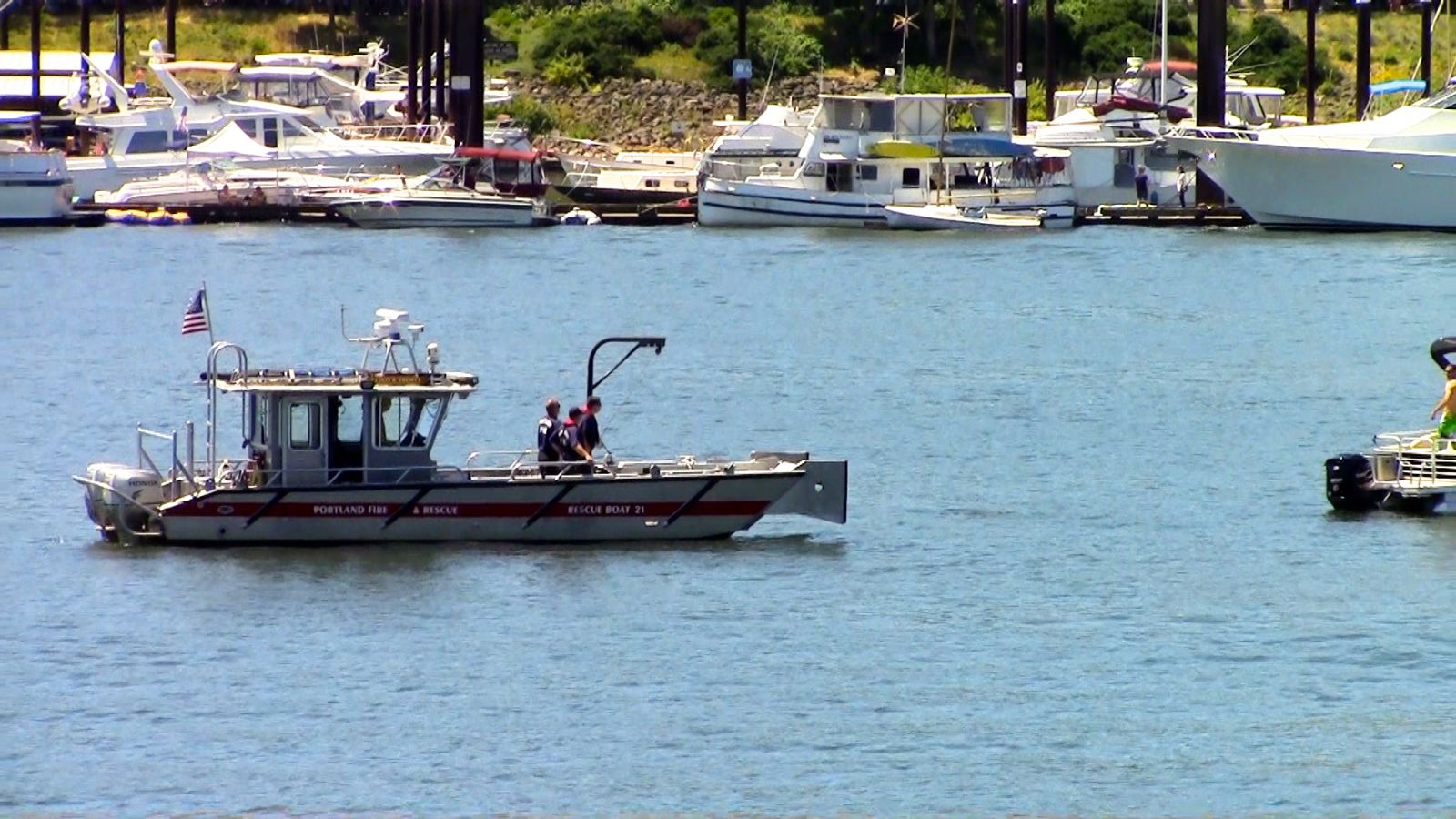 Getting flagged down by my buddy Eric, who is a Harbor Pilot for Portland Fire & Rescue. This is Rescue Boat 21, "The Eldon-Trinity".