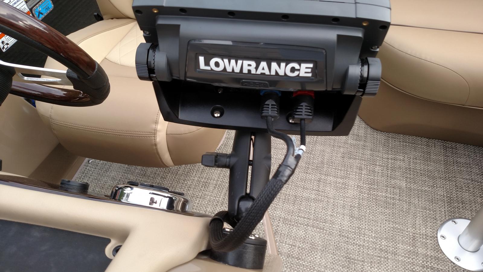 Lowrance hook up