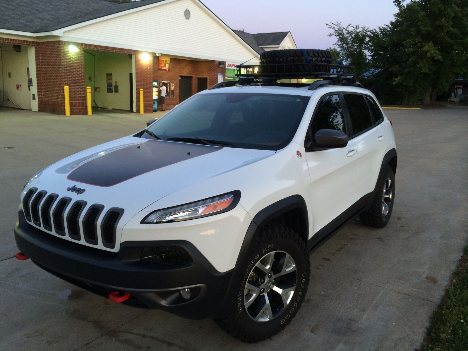 trailhawk with badges removed