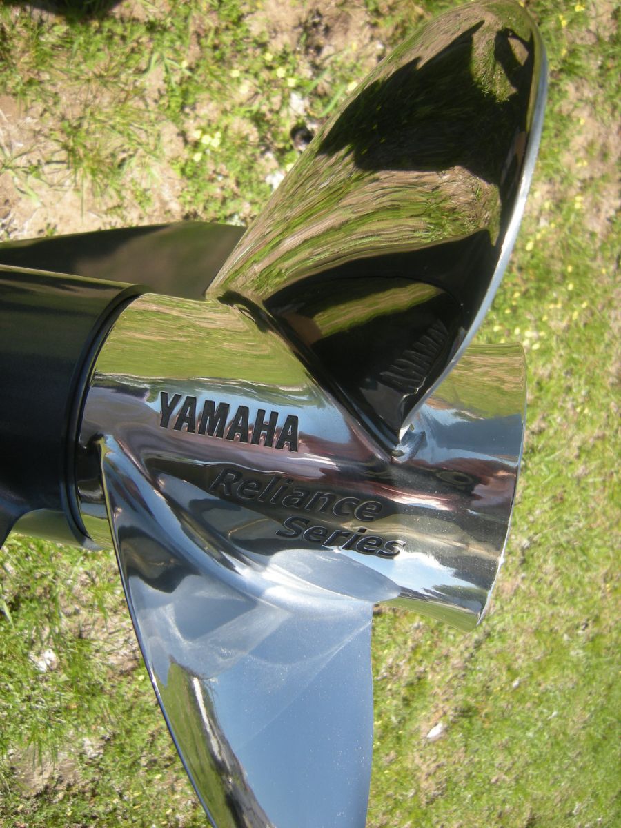 Yamaha Reliance 14 1/2 x 15 Stainless Steel Prop